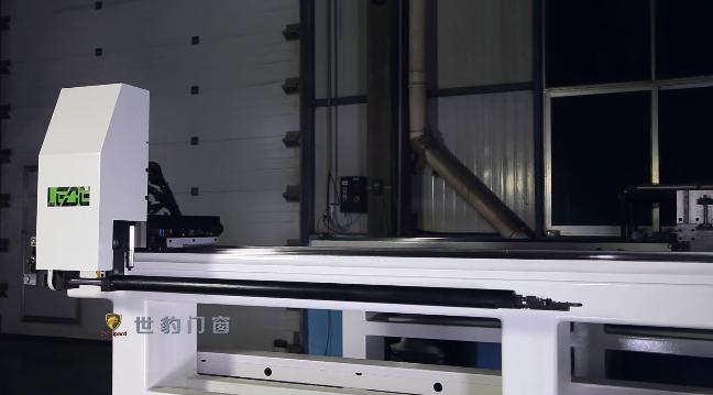 666.jpg 聚焦|闪耀东方明珠 世豹门窗系统新品全球震撼首发